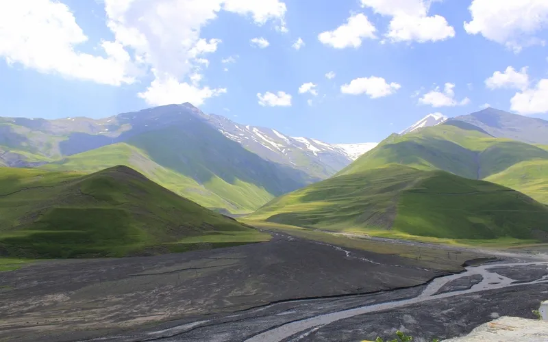 Quba, Azerbaijan — Apple orchards, waterfalls and mountain air | Lumivara Travel